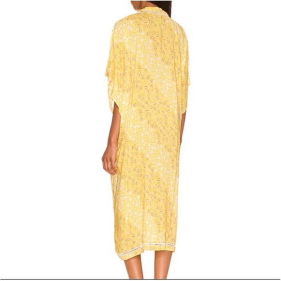 Revolve Ultra Soft Plush Kimono Yellow-Size M/L-NWT-Floral Design - Picture 2 of 11